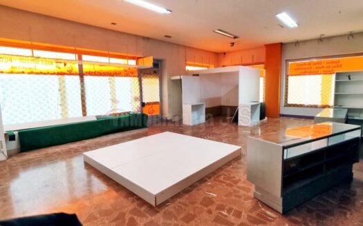 Local comercial céntrico (1800-B)