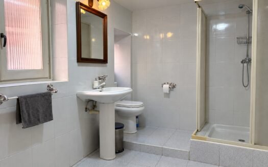 NOVEDAD 🏡 PISO EN VENTA · CENTRO DE ERMUA En zona peatonal y privilegiada